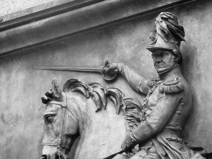 A statue shows Major General Worth on his horse with a saber pointing forward.