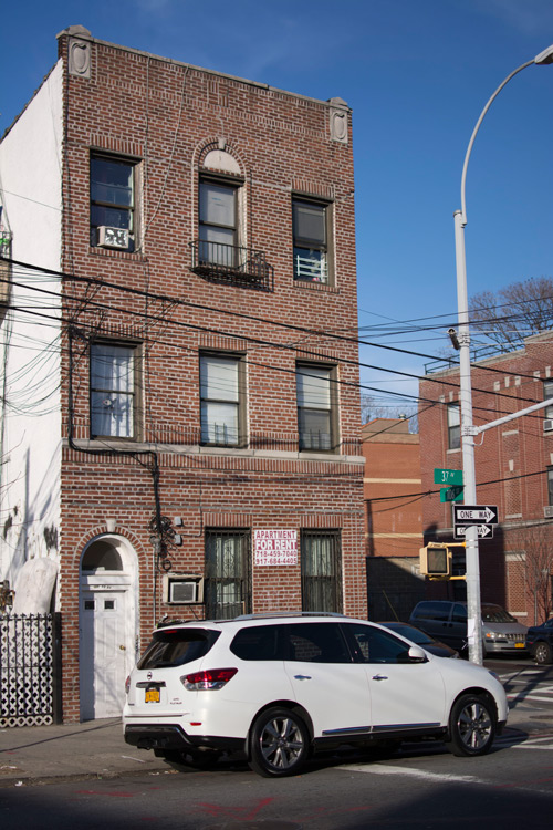 A humble apartment building where Dizzy Gillespie lived